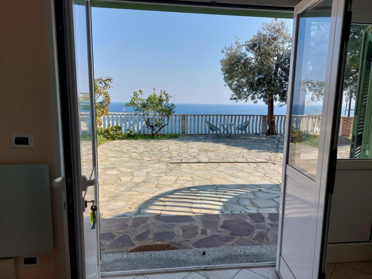 Apartament Una Finestra Sul Mare Monolocale Bergeggi Zewnętrze zdjęcie